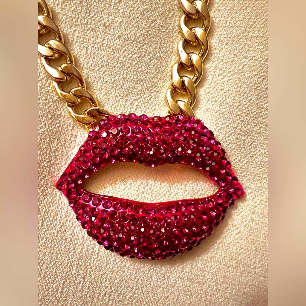 Natasha Couture Rhinestone Pink Lips Necklace